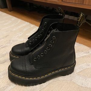 Dr Martens Platform Sinclair Boots